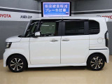両側パワースライドドア付きだから、狭い駐車スペースなどでの 乗り降りラクラク!小さなお子さまのいるご家庭には嬉しい装備。