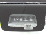 【スズキ セーフティサポート】走行中に前方の車両等を認識し、衝突しそうな時は警報とブレーキで衝突回避と被害軽減をアシスト。より安全にドライブをお楽しみいただけます。