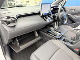 助手席には、広々としたダッシュボードを完備しております!