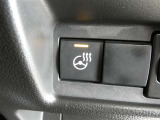 寒い時期ステアリングヒータースイッチ ONでハンドルを温めて手のひらから暖かくしてくれるので快適にドライブできます。