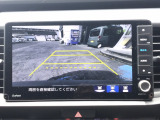 駐車もラクラクの3モードリアカメラ付です