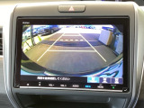 バックも安心のバックカメラ付いています。バックカメラがあると、いつでも安全にバックできますね。死角も減ります。