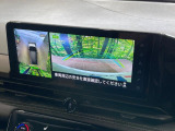 【アラウンドビューモニター】専用のカメラにより、上から見下ろしたような視点で360度クルマの周囲を確認することができます☆死角部分も確認しやすく、狭い場所での切り返しや駐車もスムーズに行えます。