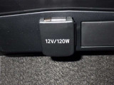 シガーソケット用の充電器が使用可能です!