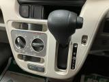 インパネにシフトレバーがあることで、車内空間の広さを確保♪シフト位置がハンドルに近いので操作性にも優れております!