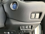 スマートキーを携行していればエンジンの始動やドアの開閉もスマートに☆