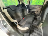 後部座席も気になるようなキズ・汚れやへたり等、大きなダメージはなく、良好な状態です。