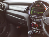 ◆LIBERALAは、輸入車選びの新たなスタイルを提案するインポート・セレクト・ブランドです。オーナー様となる方がクルマから直接感じる感性を第一にした、最良の一台との出会いをコーディネートいたします。