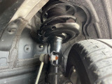 お車を安心してお乗りいただく為には、足回りの定期点検が欠かせません。サービスサポート(有償保証)では無料点検もご提供しており、安心のカーライフをお過ごしいただけるサポート体制が整っています。