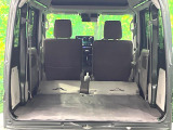 普段のお買い物や通勤、送迎等に十分な荷室スペースを確保しております。セカンドシートを倒すと、大きな荷物の積載も可能です♪