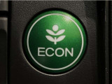 ★ECONスイッチ★ エコドライブを加速しよう!スイッチをONにすると、運転の仕方によるロスを抑え込み燃費をよくするようクルマが頑張ります(*^ー^*)燃費向上にチャレンジ♪