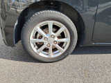 純正アルミホイール装備車両です。