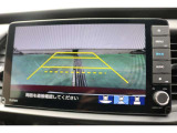 バックカメラを搭載しておりガイドラインも表示されますので車庫入れも安心ですね♪