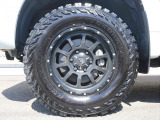 足元はナイトロパワーM10 17インチAWにYOKOHAMAジオランダータイヤを装着済み♪無骨なデザインが存在感を出しています♪