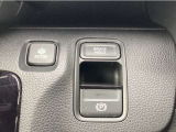 最新の電子制御パーキングブレーキ装備!ブレーキホールド機能も装備していますので渋滞時の疲れが軽減されますよ!