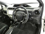 見通しのよいすっきりとした視界で、誰でも運転しやすいです。運転のしやすさは疲れにくさにも繋がりますよ♪