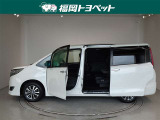 両側パワースライドドア付きだから、狭い駐車スペースなどでの 乗り降りラクラク!小さなお子さまのいるご家庭には嬉しい装備。