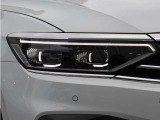 先進のLEDマトリックスヘッドライトを搭載。