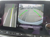 スイッチ操作により、「トップビュー」「フロントビュー」「サイドブラインドビュー」を切り替えが可能です。