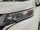 LEDヘッドライトは、点灯の瞬間から最大光量を発揮し、突然暗くなるトンネルなどでの安定感を高めます。