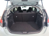 広々としたラゲージスペースを備えています。大きなものや長さのある荷物もしっかりと積み込めます。