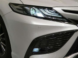 LEDヘッドランプ。消費電力も少なく寿命も長いのがLEDの特徴。HIDのような点灯のタイムラグもなくパッと明るくなるのも特徴です。