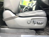 【パワーシート】スイッチ一つで簡単にシートの微調整が可能!電動だから力もいりません!快適なシートポジションにセットして、快適なドライブをお楽しみください。