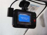 ◆ドライブレコーダー◆映像・音声などを記録する自動車用の装置です。 もしもの事故の際の記録はもちろん、旅行の際の思い出としてドライブの映像を楽しむことができます。