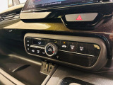 オートエアコンのお車ですので室内の温度をスムーズに調整してくれます♪
