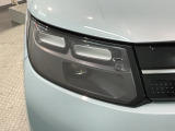 LEDヘッドライトは、点灯の瞬間から最大光量を発揮し、突然暗くなるトンネルなどでの安定感を高めます。