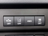 2WD&hArr;4WDの切り替えはワンタッチ!エマージェンシーブレーキ/踏み間違い衝突防止アシストなど、日産セーフティアシスト!