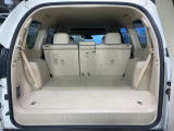 後席を格納すると、これだけの広さが!シーンに合わせたシートアレンジで、大きな荷物も積むことが出来ます♪