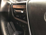 【ステアリングスイッチ】左です。ハンドルから手を離さず、運転に集中したまま手元でオーディオ操作等ができます。