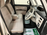 運転席も広々としています♪
