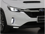 白く明るい光で夜間走行の安心感を高めるLEDヘッドランプです。