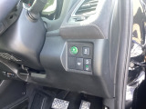 【eコンスイッチ】低燃費運転をサポートするECONモード。スイッチをONすると、エンジンやトランスミッション、A/Cなどを協調制御し、燃費の向上に貢献。エコドライブの効果を高めます。