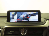 純正ナビ付です。もちろん車両後方を表示するバックガイドモニターが付いていて車庫入れ安心!