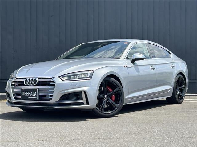 アウディ S5スポーツバック 