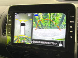 【アラウンドビューモニター】専用のカメラにより、上から見下ろしたような視点で360度クルマの周囲を確認することができます☆死角部分も確認しやすく、狭い場所での切り返しや駐車もスムーズに行えます。
