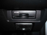 ビルトインETC2・0 インストルメントパネルのデザインにフィットするETCです。