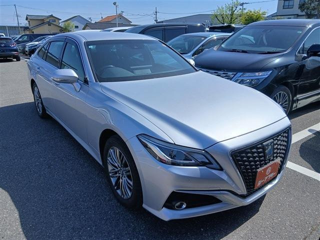 クラウン ハイブリッド 2.5 B Four 4WD 禁煙車 純正12.3インチナビ フルセグTV