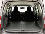 写真のように後部座席を倒せば、普段なかなか載せることのないような大きな荷物もしっかり積むことができそうですね。