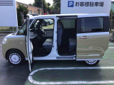 お支払い総額は、千葉県内でのお乗り出し価格になります(車庫証明取得費用・希望ナンバー・オプション費用は含まれておりません)。千葉県外のお客様には+11,000円別途