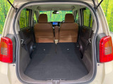 普段のお買い物や通勤、送迎等に十分な荷室スペースを確保しております。セカンドシートを倒すと、大きな荷物の積載も可能です♪