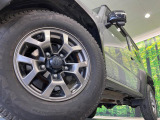 【純正15インチアルミホイール】外観にマッチした純正アルミホイールを装着しております。各種社外アルミホイールや、スタッドレスタイヤも取扱いしております。是非ご相談ください♪
