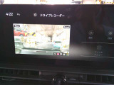 ドライブレコーダーの映像も映す事が可能です。