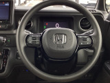 Hondaセンシング搭載ミリ波レーダーと単眼カメラで、クルマの前方の状況を認識。ブレーキやステアリングの制御技術と協調し、安心・快適な運転や事故回避を支援する先のシステムです