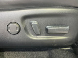 【パワーシート】スイッチ一つで簡単にシートの微調整が可能!電動だから力もいりません!快適なシートポジションにセットして、快適なドライブをお楽しみください。
