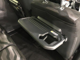 あると便利なシートテーブルです。
