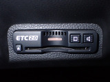 デザインスッキリのビルトイン『ETC』!高速道路の特典はもちろん、キャッシュレスなので料金所では徐行するだけで通過可能です!